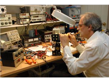 電子電氣工程專業專業出國留學，有哪些大學注重實踐？
